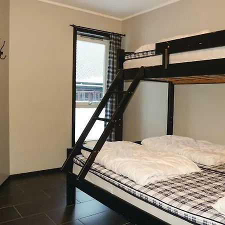 Three-bedroom In דירה
